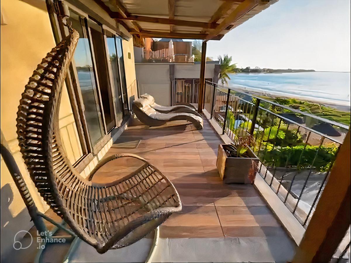 Beachfront Villa By M&H Tamarin Extérieur photo