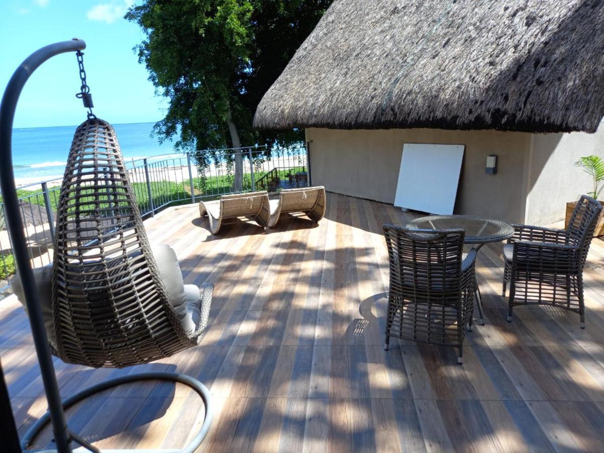 Beachfront Villa By M&H Tamarin Extérieur photo